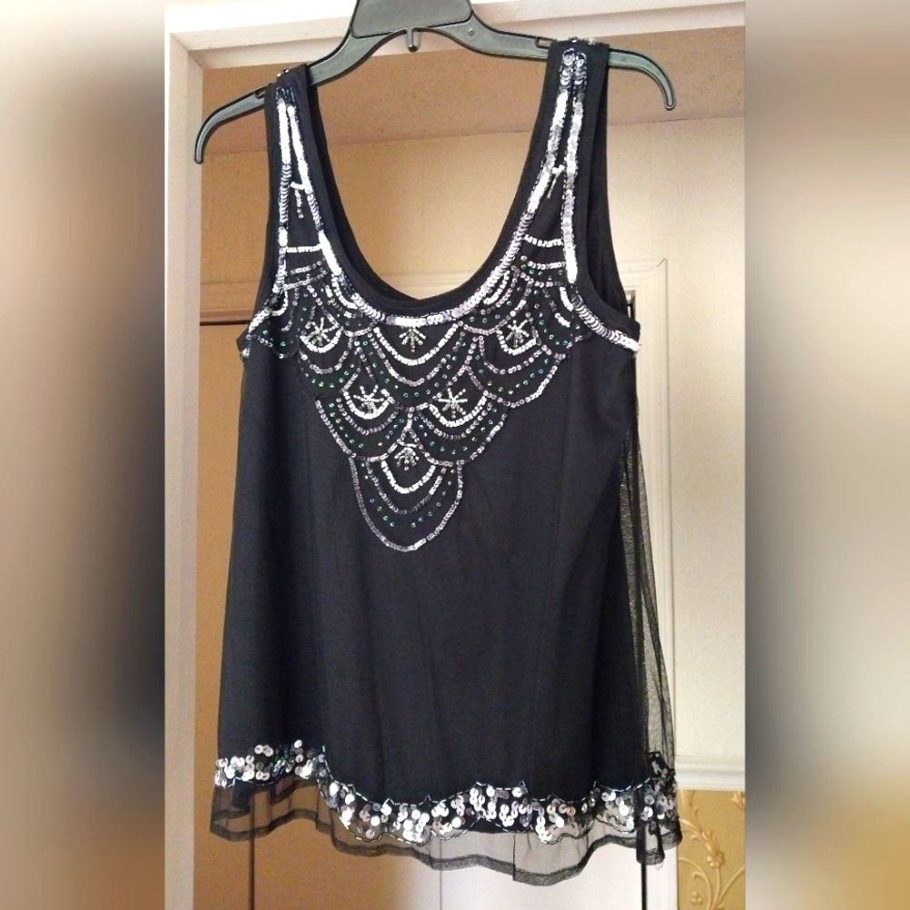Angie Black and White Embellished Sleeveless Tank Top